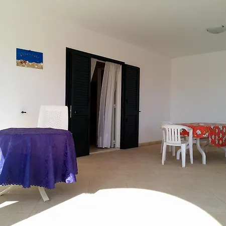 Vacanze Pescoluse Apartmán *